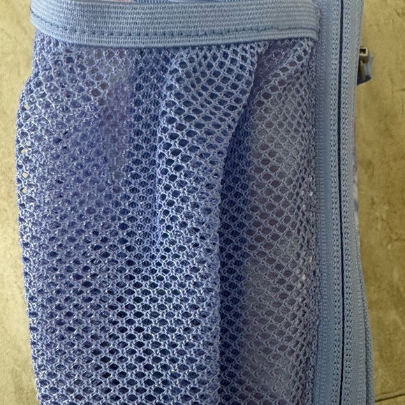 Pottery Barn Kids Mackenzie Heart Tie-Dye Lunch Box, Supplies Pouch, & Crayola - Picture 9 of 14